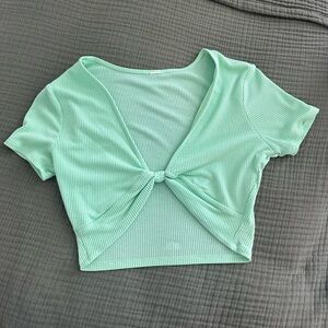 Alo yoga mint crop top